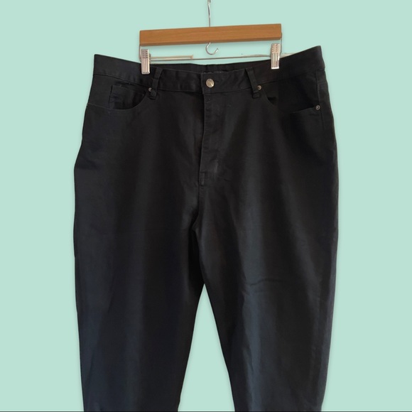 Ruffle Tulip Hem Jeans - Picture 3 of 8